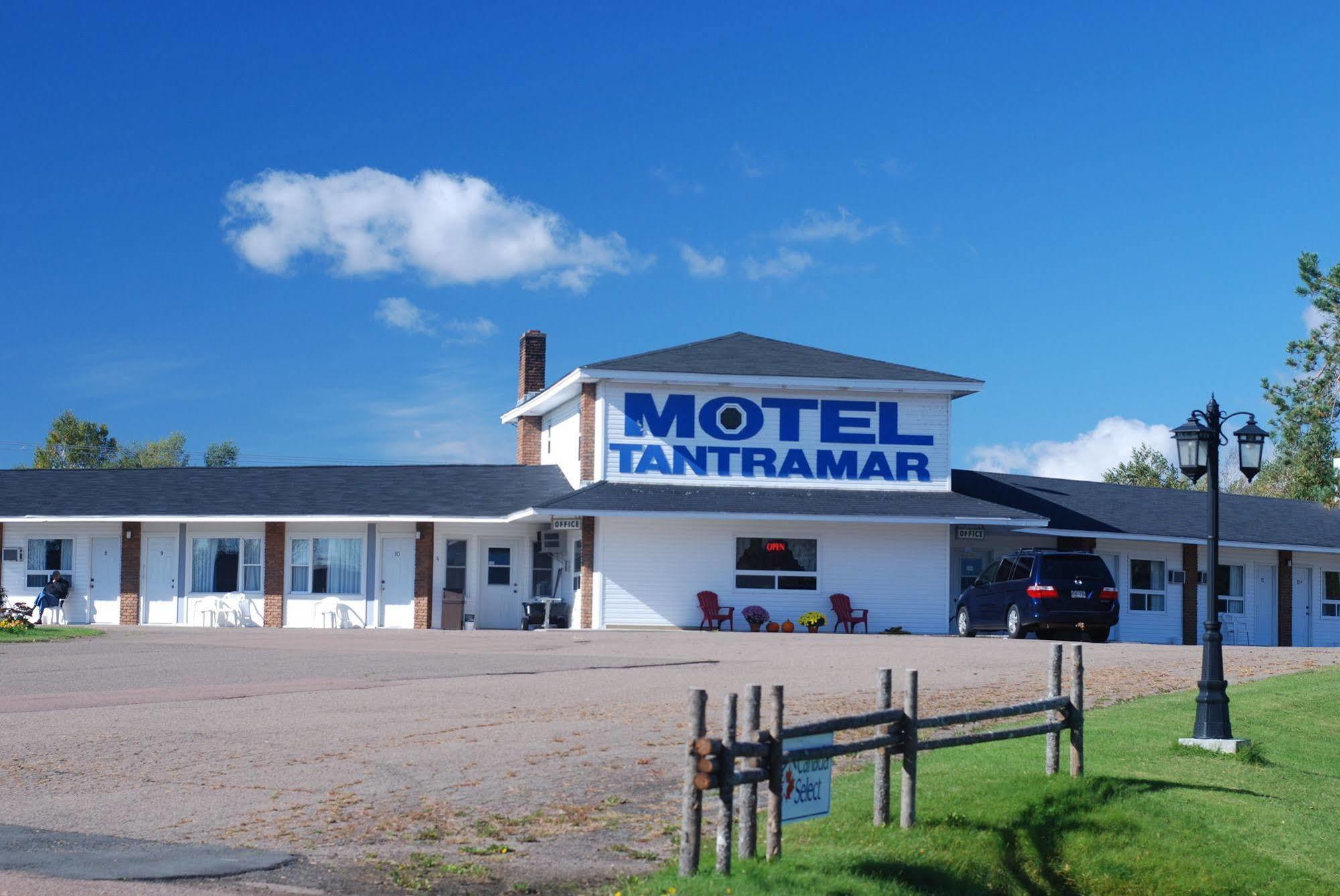 Tantramar Motel แซควิลล์ ภายนอก รูปภาพ