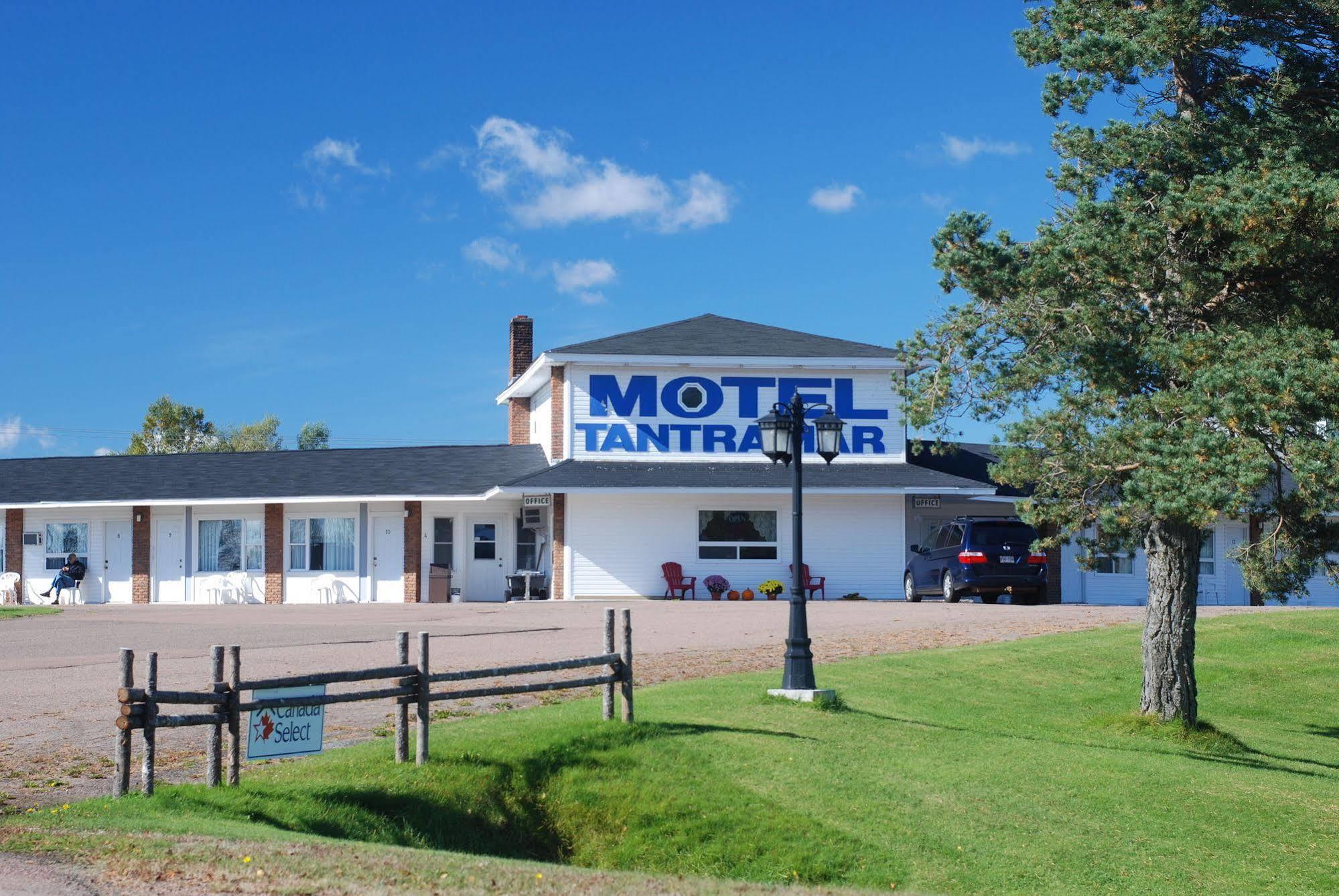 Tantramar Motel แซควิลล์ ภายนอก รูปภาพ
